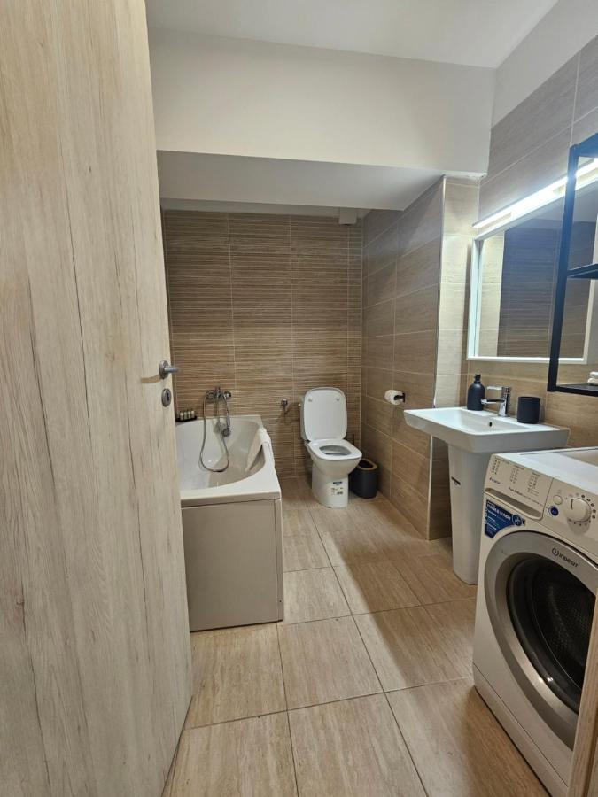 Studio 6 Bucureşti Ngoại thất bức ảnh