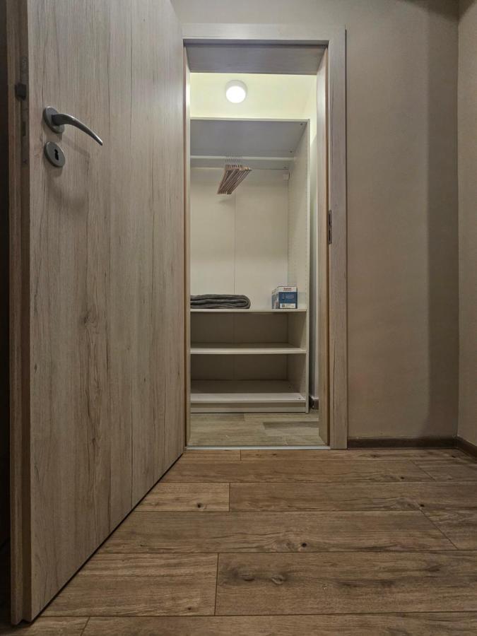 Studio 6 Bucureşti Ngoại thất bức ảnh